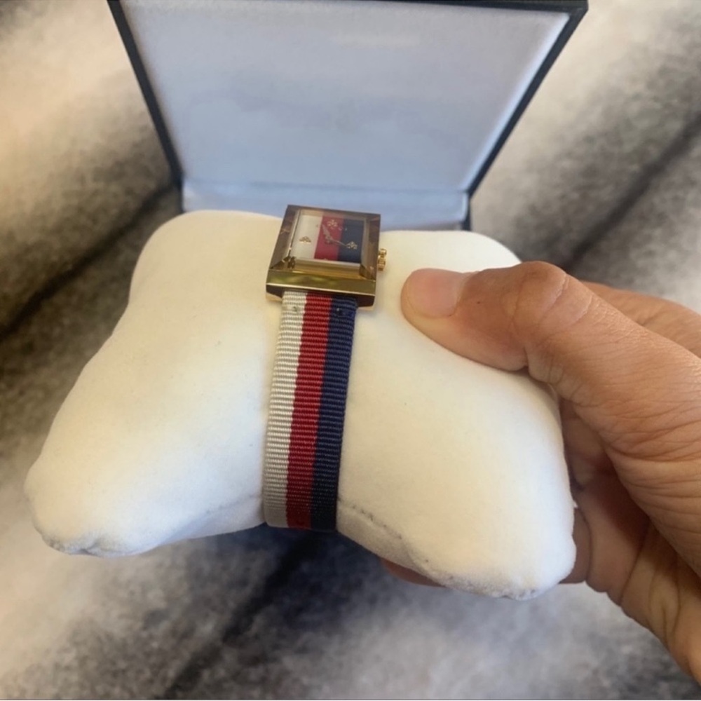Gucci G- Frame Logo Red White Blue Watch YA147405 - Picture 4 of 15